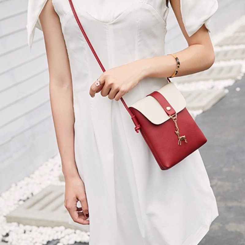 New Deer Pendant Bag Women's S - огляд і ціна Leatherwork Workshop