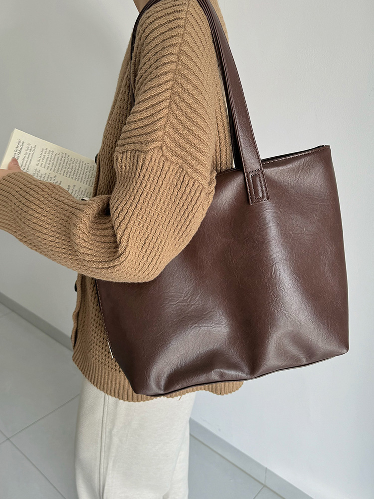 Leisure Shoulder Bag Women 202 - огляд і ціна Leatherwork Classes